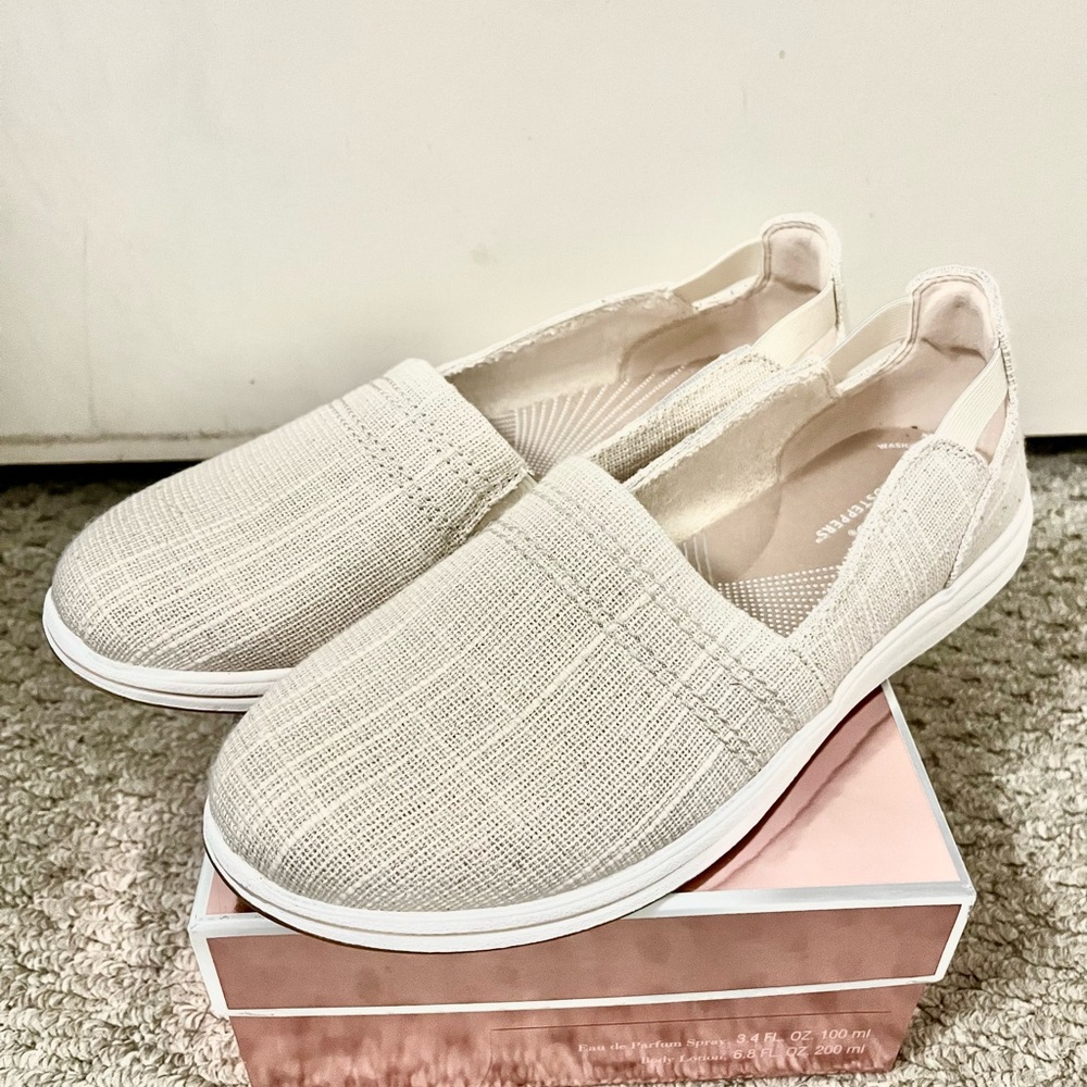 Clark’s Cloudsteppers- Size 9